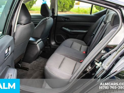 Used 2025 Nissan Altima 2.5 SV FWD image 18