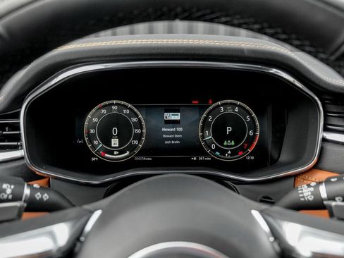 New 2026 Jaguar F-PACE R-Dynamic S image 12