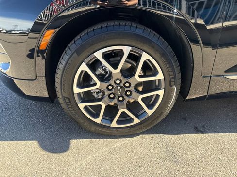 Used 2025 Chevrolet Blazer RS w/ Enhanced Convenience Package image 57