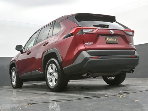 Used 2020 Toyota RAV4 XLE image 29