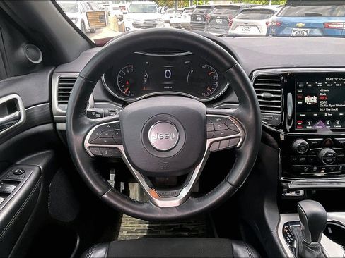 Used 2019 Jeep Grand Cherokee Altitude AWD/4WD image 4