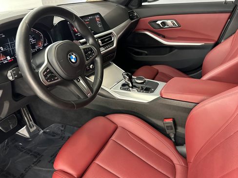 Used 2022 BMW 330i Sedan w/ M Sport Package RWD image 4