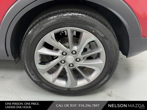 Used 2020 Buick Encore GX Essence w/ Experience Buick Package AWD/4WD image 12