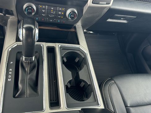 Used 2020 Ford F150 Lariat w/ Equipment Group 502A Luxury AWD/4WD image 19