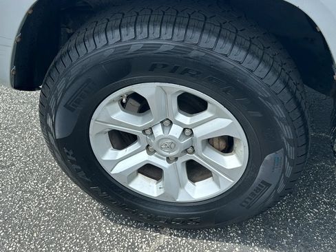 Used 2018 Toyota 4Runner SR5 Premium AWD/4WD image 10