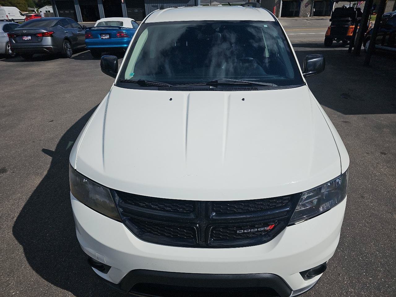Used 2018 Dodge Journey GT w/ Blacktop Package FWD image 9