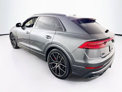 Used 2021 Audi Q8 Prestige w/ Prestige Package image 5