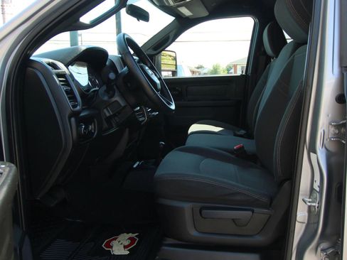 Used 2023 RAM 3500 Tradesman AWD/4WD image 9