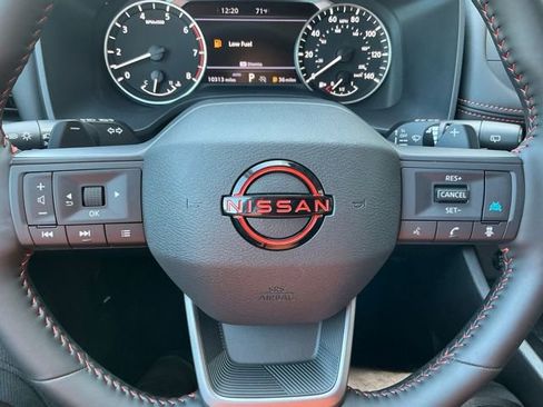 Used 2025 Nissan Rogue SV AWD/4WD image 27