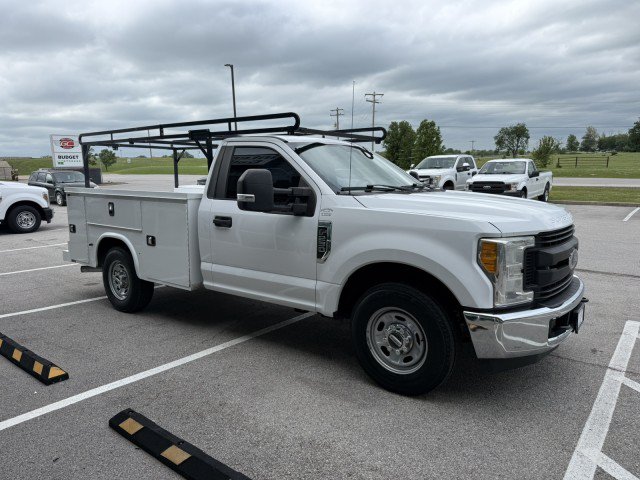 Used 2017 Ford F250 XL w/ Power Equipment Group RWD image 3