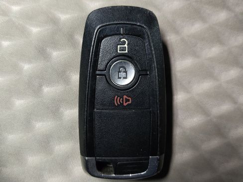 Used 2020 Ford Escape SE FWD image 32