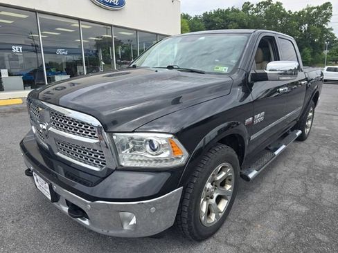 Used 2016 RAM 1500 Laramie w/ Convenience Group AWD/4WD image 17