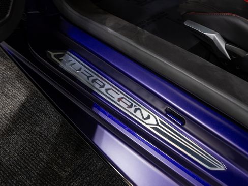 Used 2024 Lamborghini Huracan Tecnica RWD image 40