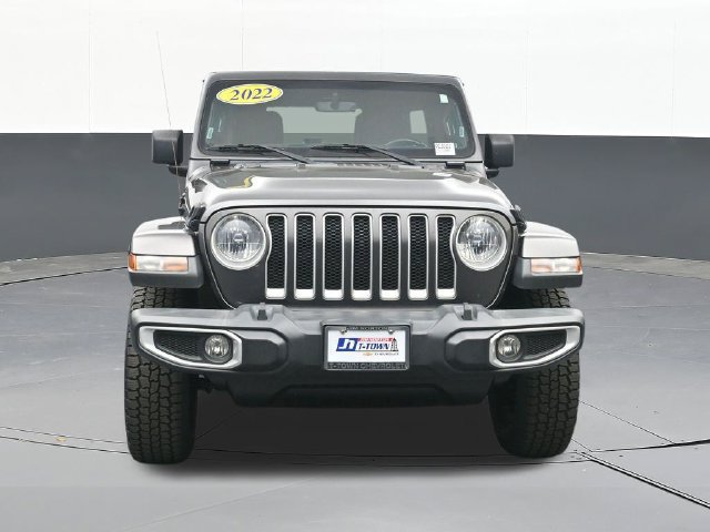 Used 2022 Jeep Wrangler Unlimited Sahara w/ Cold Weather Group AWD/4WD image 21