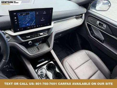 Used 2025 Ford Explorer Platinum w/ LUX Leather Package image 24