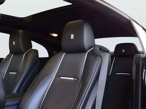 Used 2017 Rolls-Royce Wraith RWD image 9
