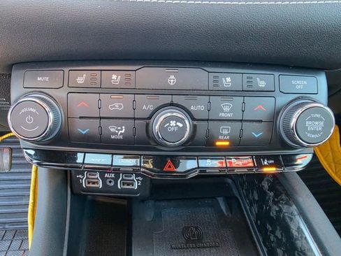 Used 2024 Dodge Durango SRT AWD/4WD image 19