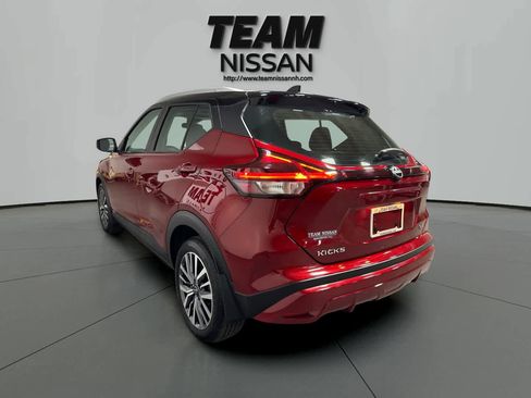 Used 2024 Nissan Kicks SV image 4