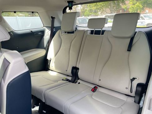 New 2026 Kia Carnival EX image 50