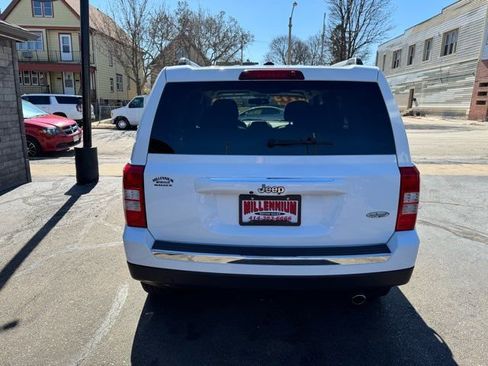 Used 2017 Jeep Patriot High Altitude image 5