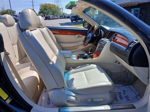 Used 2007 Lexus SC 430 Convertible RWD image 10
