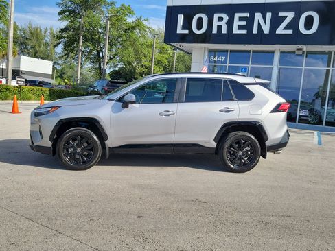 Used 2024 Toyota RAV4 SE image 8