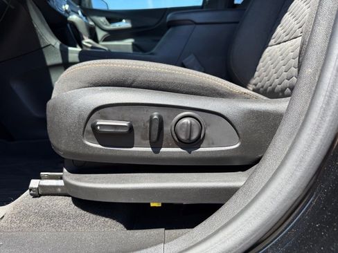 Used 2020 Chevrolet Equinox LT image 34