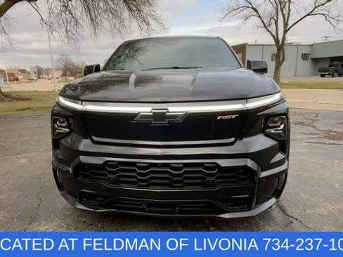 Certified 2024 Chevrolet Silverado EV RST image 3