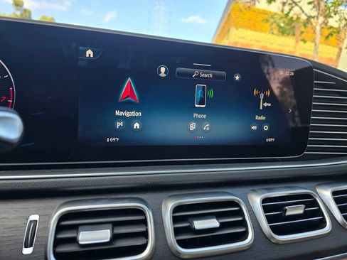 New 2026 Mercedes-Benz GLS 580 4MATIC image 31