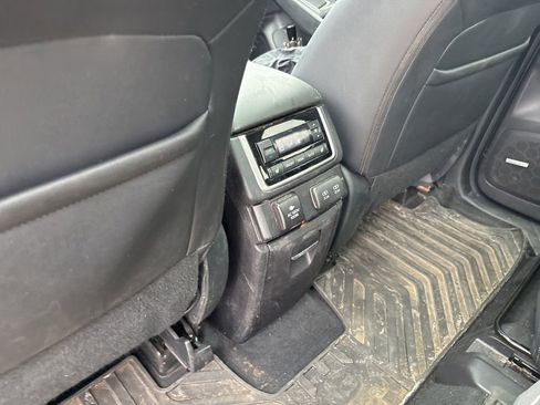 Used 2022 Subaru Ascent Touring image 36