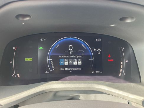 Used 2026 Toyota Camry SE w/ Convenience Package image 10