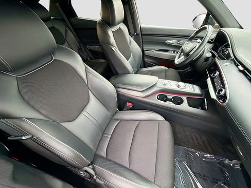 Used 2024 Genesis GV70 2.5T w/ Sport Prestige Package image 15