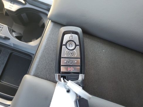 New 2026 Ford F450 Platinum w/ Platinum Plus Package image 23