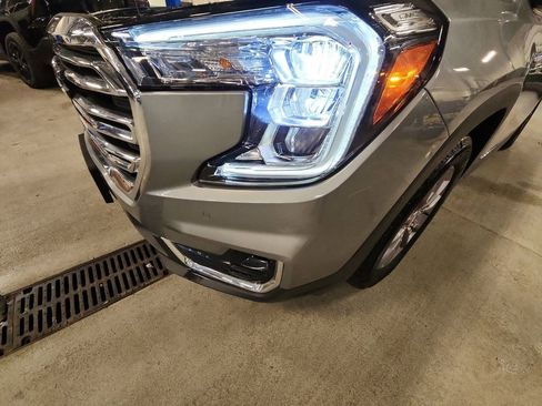 Certified 2024 GMC Terrain SLT w/ Infotainment Package II image 29