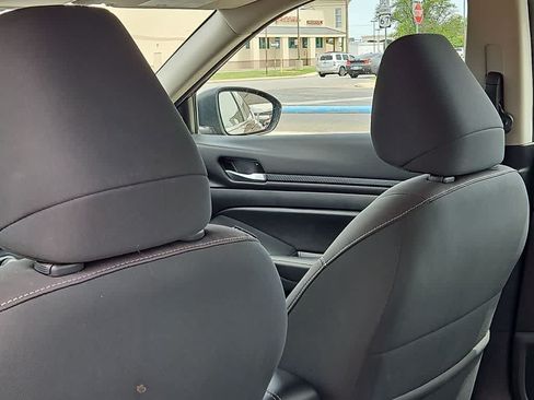 Used 2025 Nissan Altima 2.5 SV FWD image 16