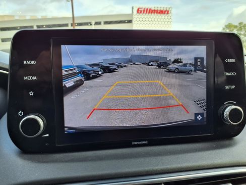 Used 2022 Hyundai Santa Fe SEL w/ Convenience Package image 5