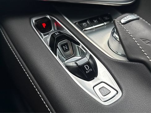 Used 2021 Chevrolet Corvette Stingray Preferred Conv w/ Z51 Performance Package RWD image 39