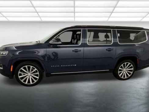 Used 2023 Jeep Grand Wagoneer L Series II image 4