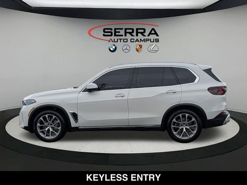 Certified 2025 BMW X5 xDrive40i w/ Parking Assistance Package AWD/4WD image 16
