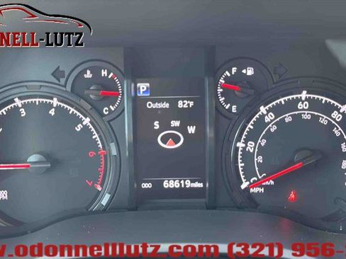 Used 2021 Toyota 4Runner SR5 Premium w/ Moonroof Package RWD image 21