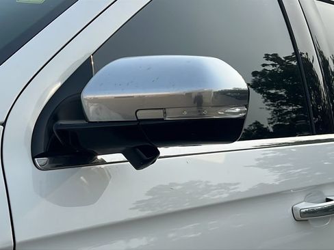 Used 2023 Ford Expedition Platinum RWD image 11
