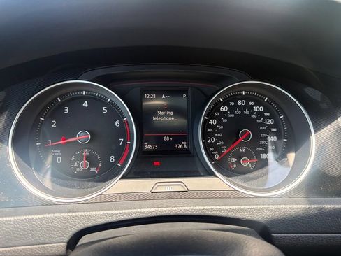 Used 2017 Volkswagen GTI SE FWD image 7