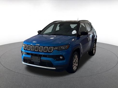 Used 2025 Jeep Compass Limited AWD/4WD image 7