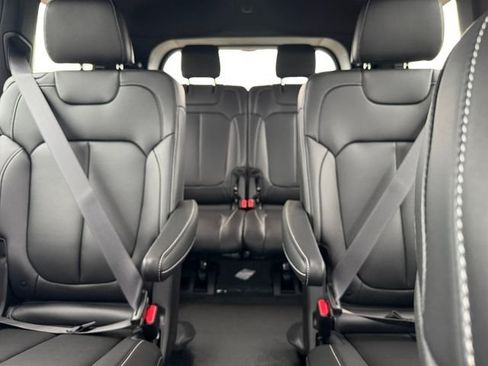 New 2026 Jeep Grand Cherokee L Limited AWD/4WD image 12