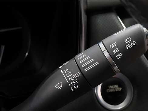 Used 2018 Cadillac XT5 Luxury image 18