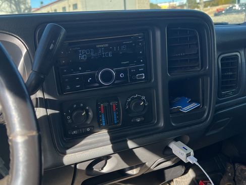 Used 2007 Chevrolet Silverado 2500 LT w/ Skid Plate Package image 5