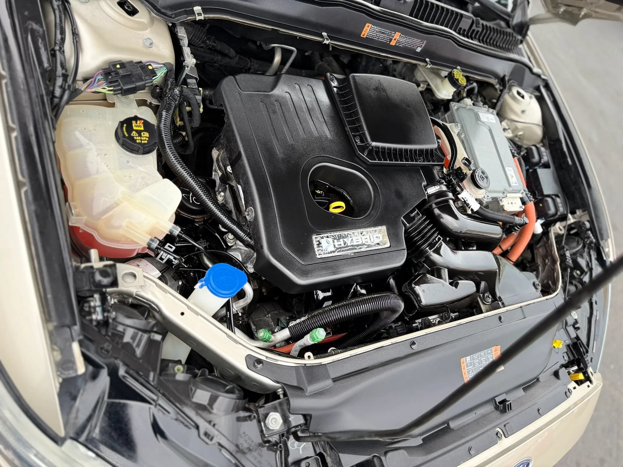 Used 2018 Ford Fusion SE FWD image 9
