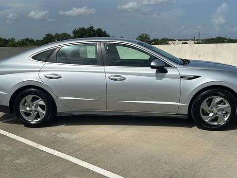 Used 2026 Hyundai Sonata SE FWD image 13