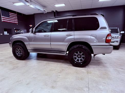 Used 2006 Toyota Land Cruiser image 8