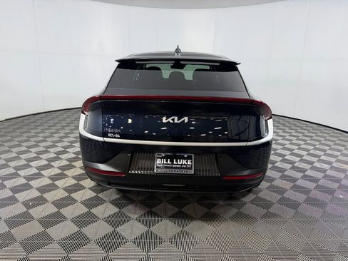 Used 2024 Kia EV6 Light AWD/4WD image 7